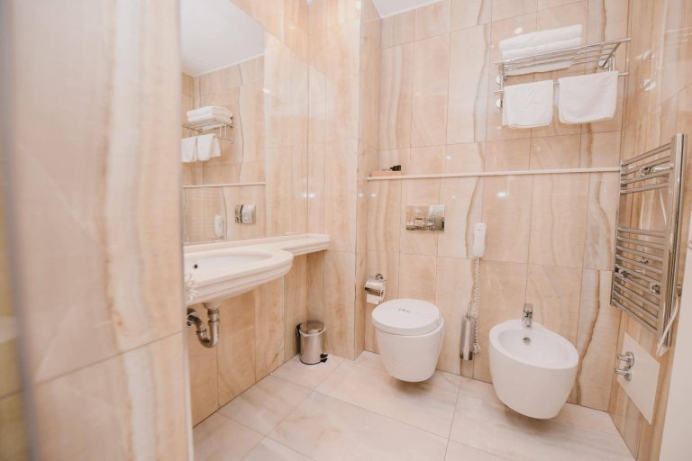 Discover one of our bathrooms.